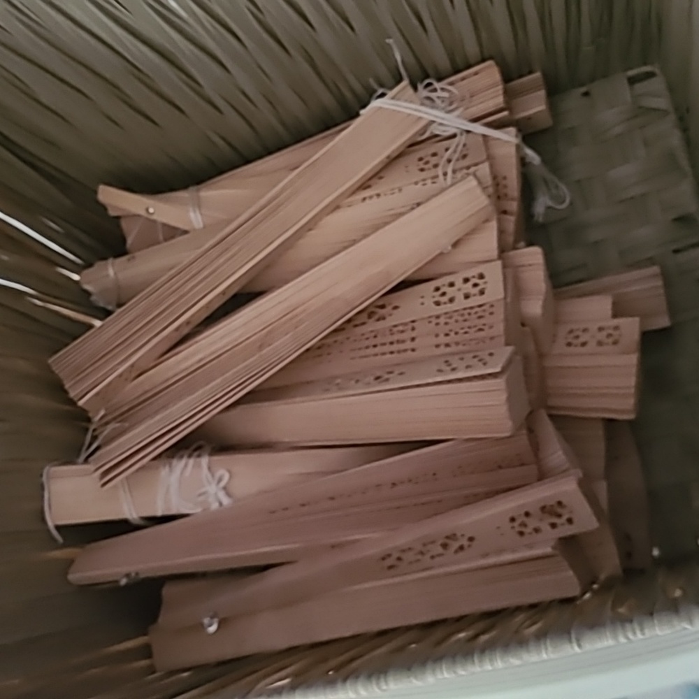 30 fans